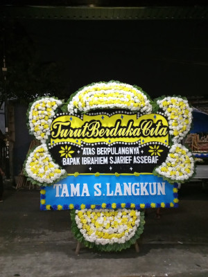 Papan Bunga Duka di Seli